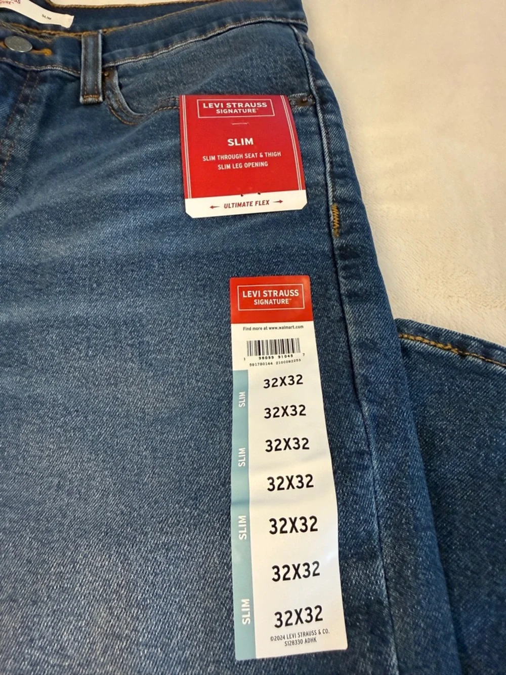 NWT Levi Strauss Signature Men's Slim Fit Jeans Size 32x32 Ultimate Flex Denim